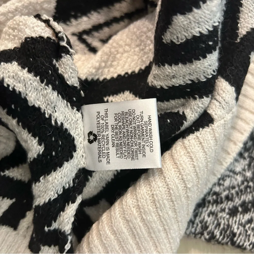 Lucky Brand V-Neck Sweater Dress - Picture 5 of 5